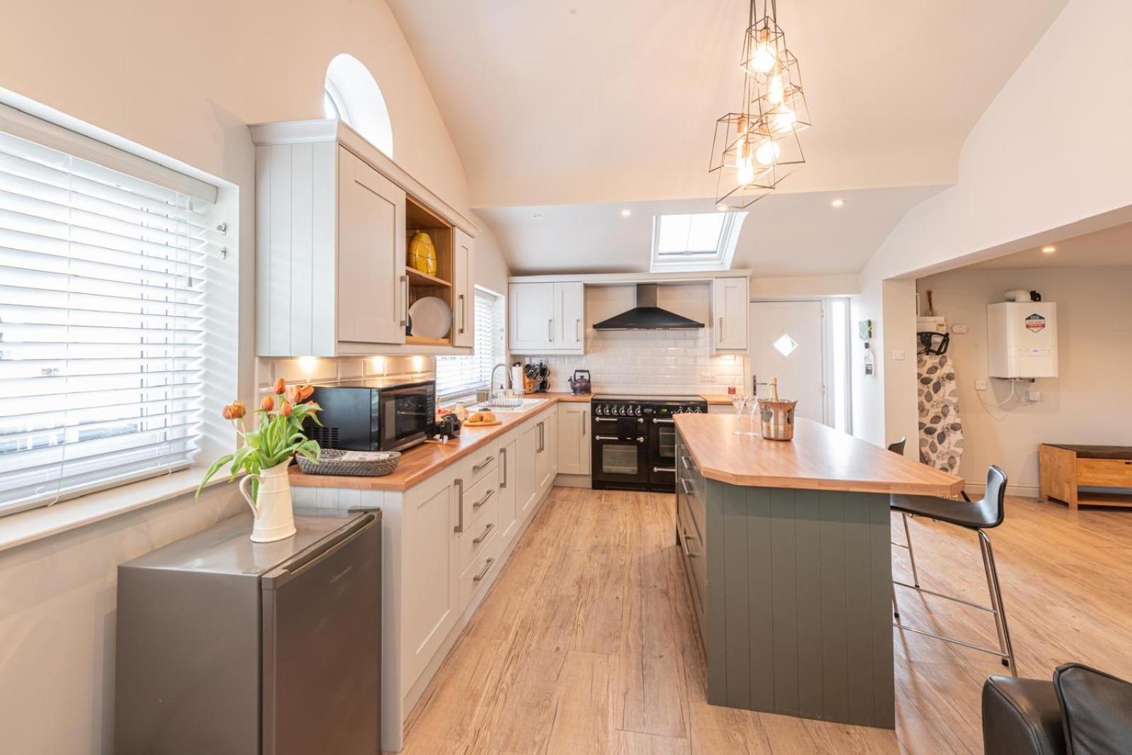Quiet Self Contained Cottage Near Delamere Forest Cuddington  Exterior photo